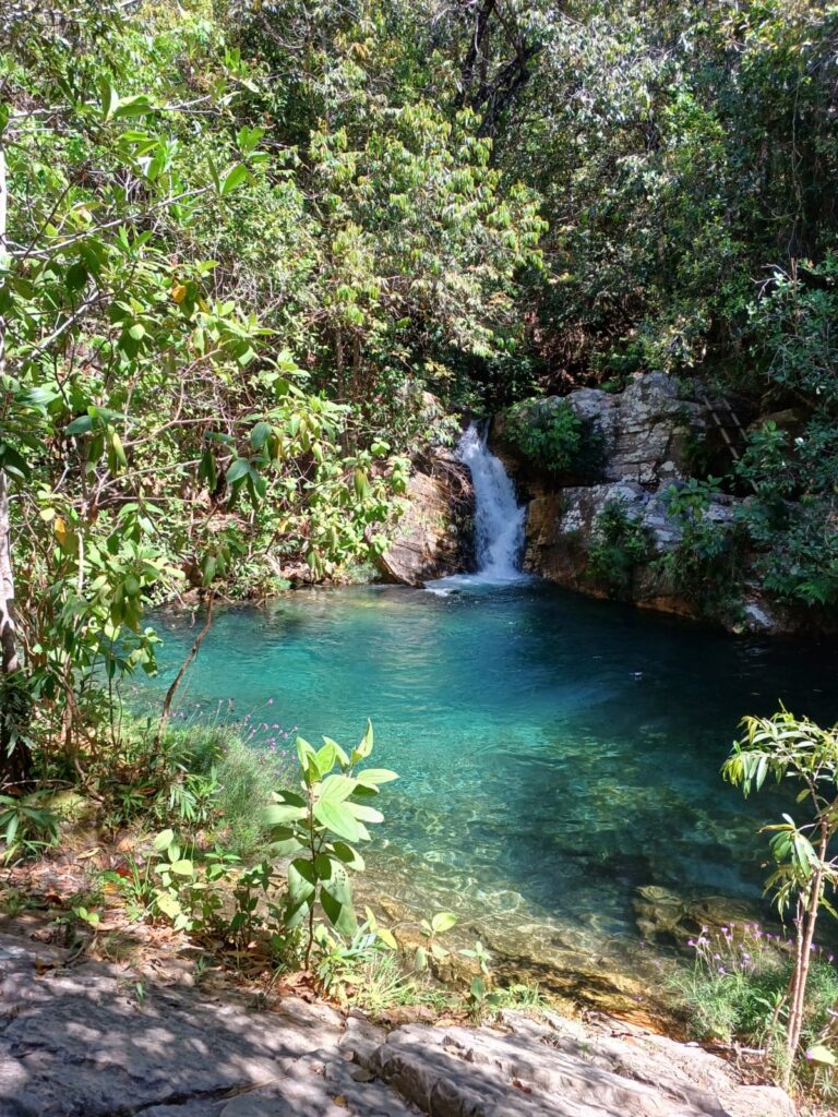 Barbarazinha - Santa Bárbara. Cachoeira em território Kalunga na Chapada dos Veadeiros com guia local.